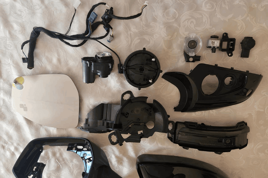 from-cover-to-camera:-a-complete-breakdown-of-car-mirror-parts